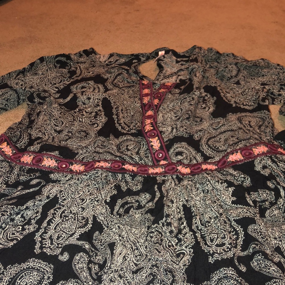 Patterned Spring Dress! - Picture 4 of 4
